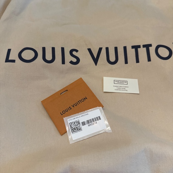 Louis Vuitton Wild at Heart Onthego - Picture 5 of 5
